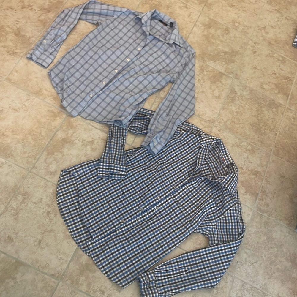 2 Men's Size S/P Van Heusen 14-14.5 Dress Shirts​
